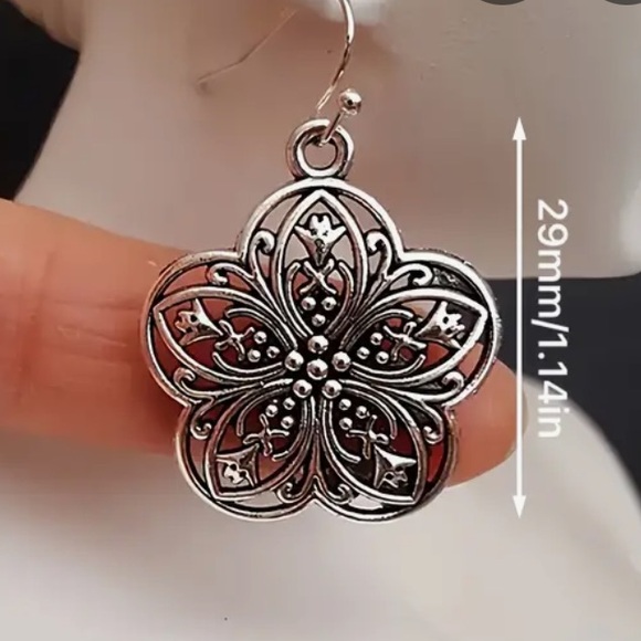 SILVER  Filigree Bohemian Chic Dangling Pierced Wire Earrings NIB - Picture 2 of 4